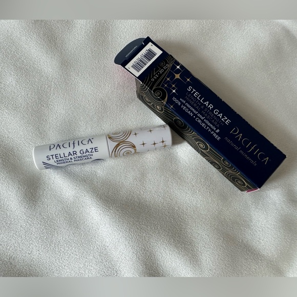 PACIFICA BEAUTY
Stellar Gaze Length & Strength Mineral Mascara in Supernova - Picture 2 of 3
